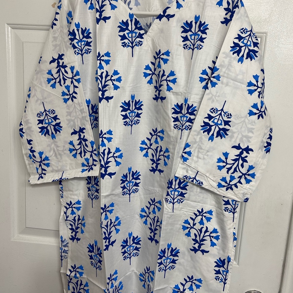Elegant Blue and White Floral Long Sleeve Dress